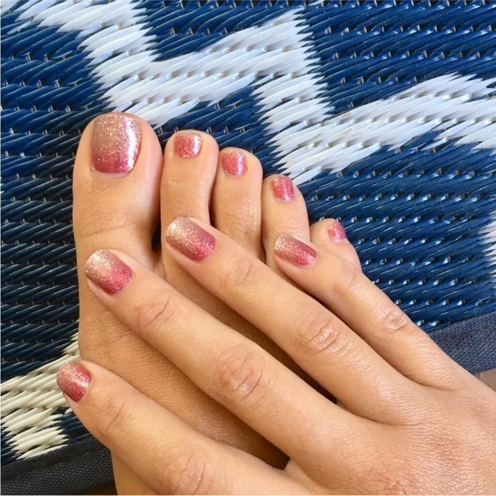 *Retired* Color Street: Coral Bay | Gold Pink Sparkles Glitter Summer Ombre - Picture 5 of 16